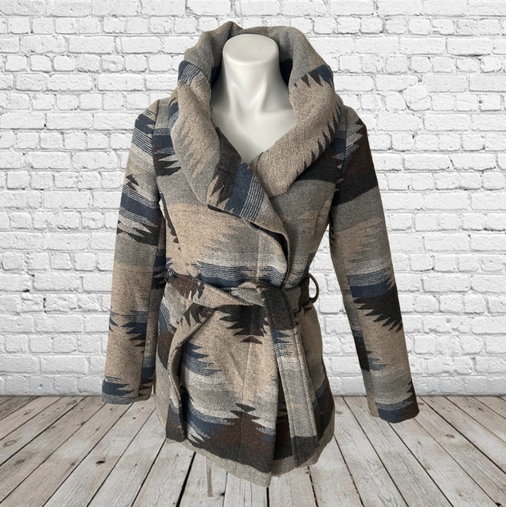 Beautiful Mossimo Supply Co.Indian Blanket Pattern Hoodie Coat